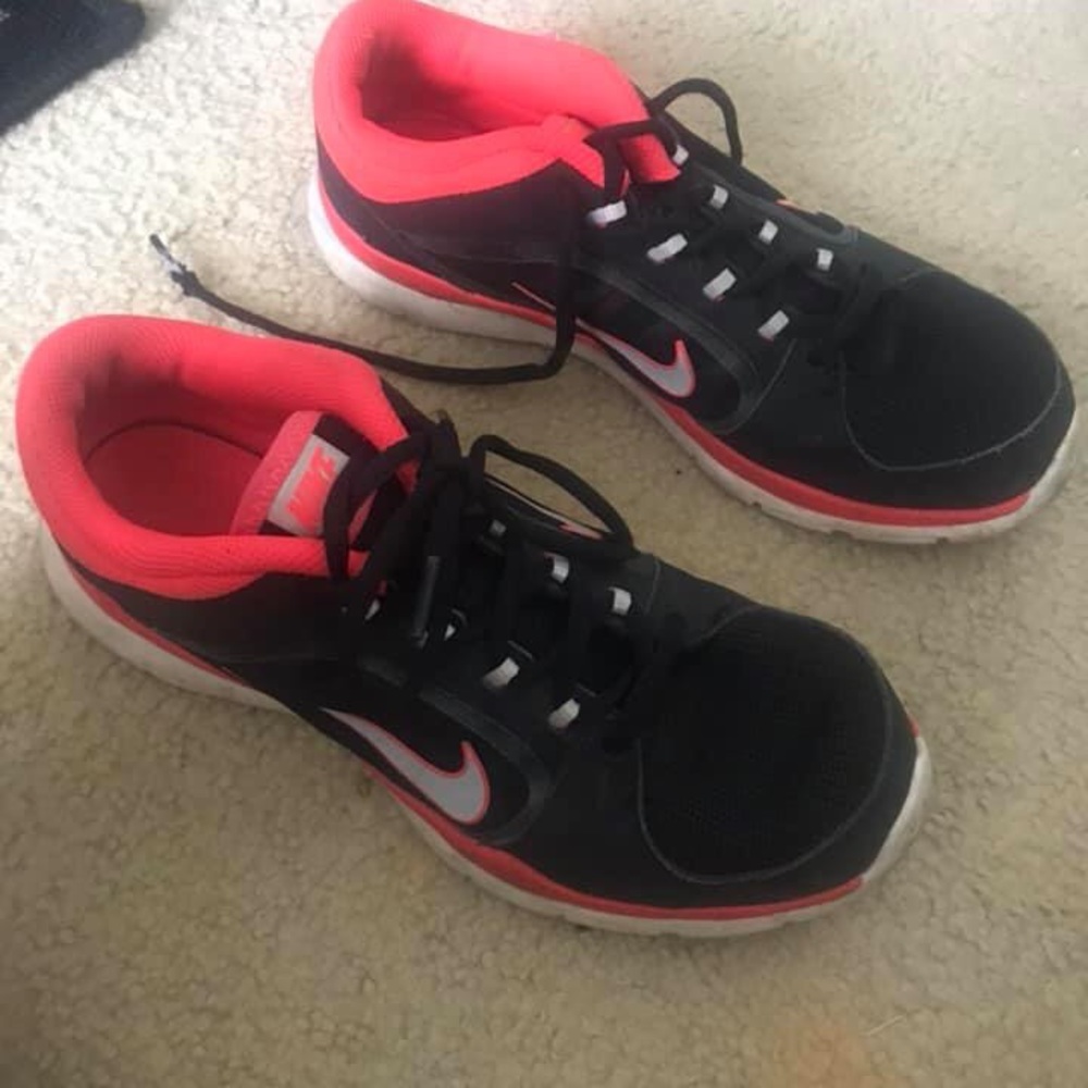 Size 8 Nike